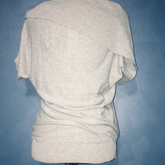 Super cute ss sweater - Picture 2 of 7